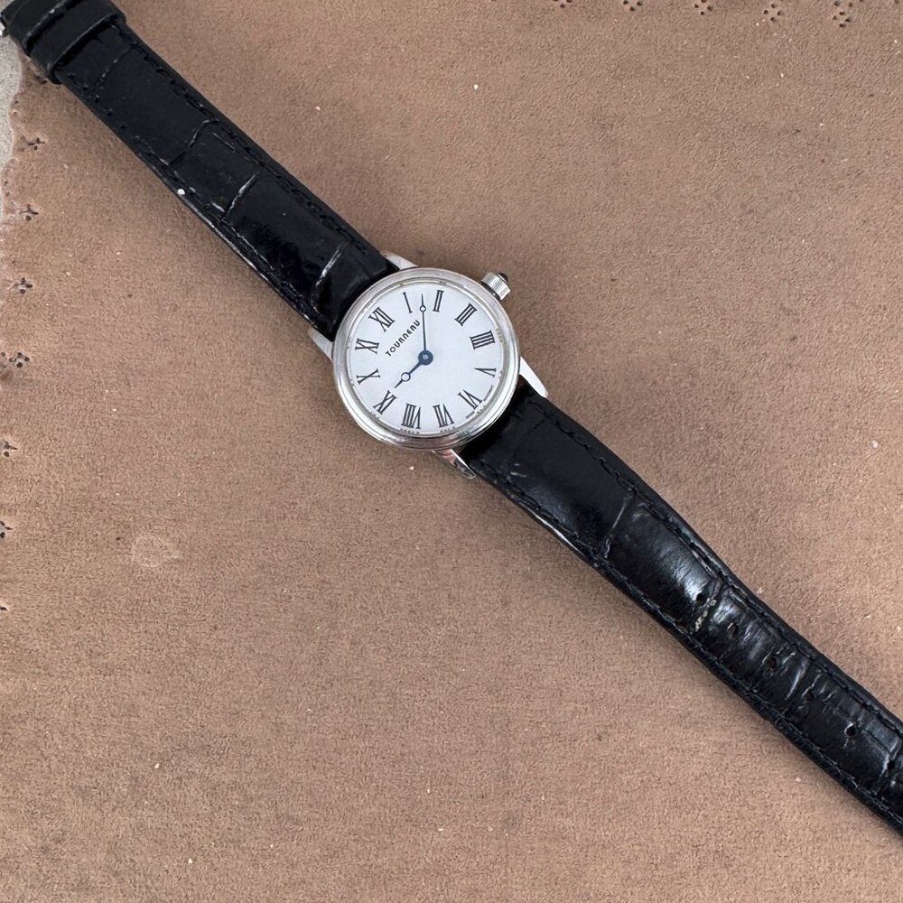 Vintage Tourneau Watch Swiss Designed Swiss Made - Picture 6 of 9